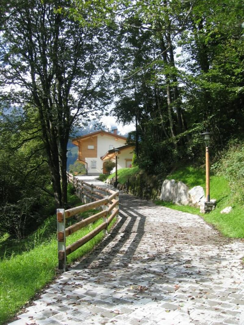 Exklusive Rückzugsoase in Klosters - Alpine Villa mit Stil (4)