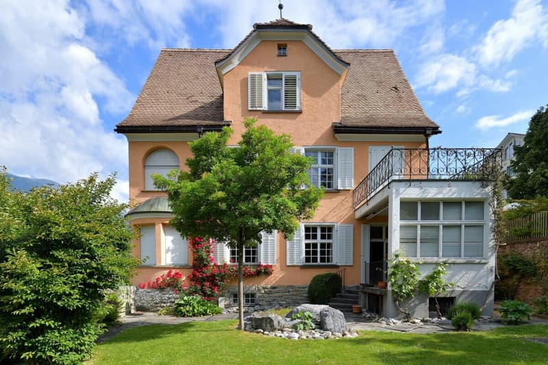 Haus Guanella - Historische Villa von Schäfer & Risch an bevorzugter Lage im Loequartier in Chur (1)