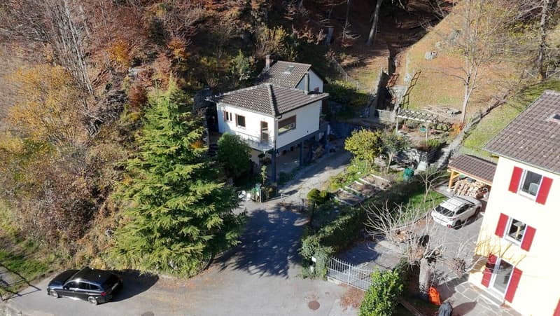 Casa unifamiliare accogliente in posizione idilliaca - con ampio terreno e vicino al bosco (2)