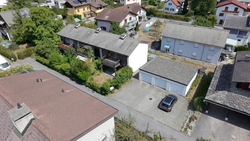 Reiheneckeinfamilienhaus mit separater Garagenbox an ruhiger und sonniger Dorflage (1)
