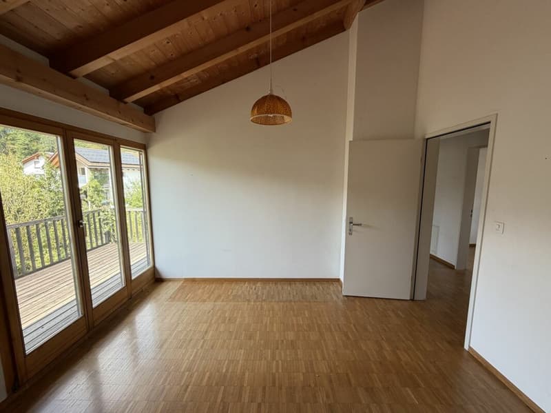 Reiheneckeinfamilienhaus mit separater Garagenbox an ruhiger und sonniger Dorflage (6)