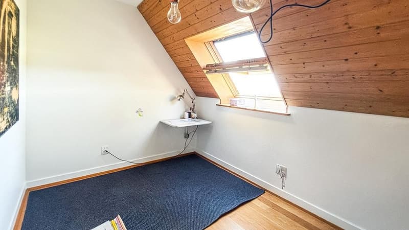 6.5-Zimmer-Maisonettewohnung mit Cheminée und zwei Balkonen in Riehen (9)