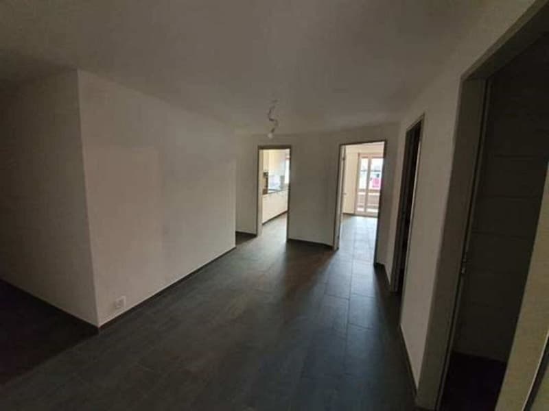 Grosszügige und helle Wohnung in Riehen (2)