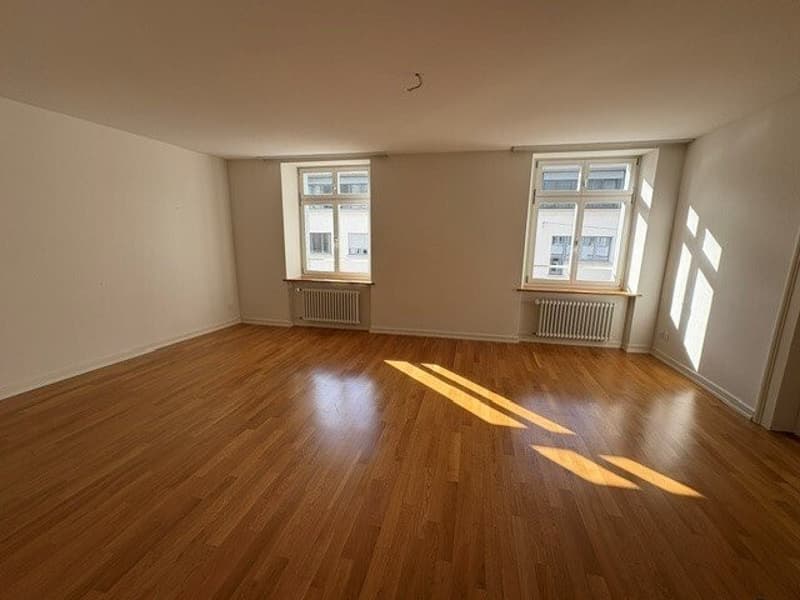 Helle 4-Zimmerwohnung im 2. OG mit Balkon (4)