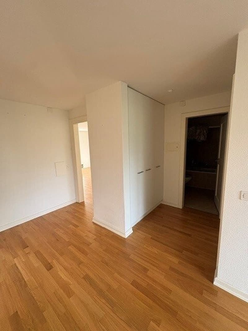 Helle 4-Zimmerwohnung im 2. OG mit Balkon (5)