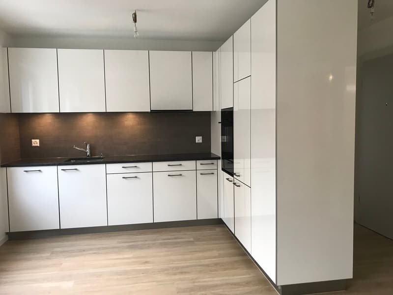 Hochwertig sanierte Wohnung mit Balkon (2)