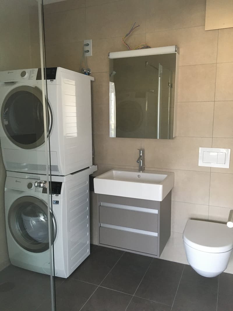 Badezimmer mit Dusche und WT