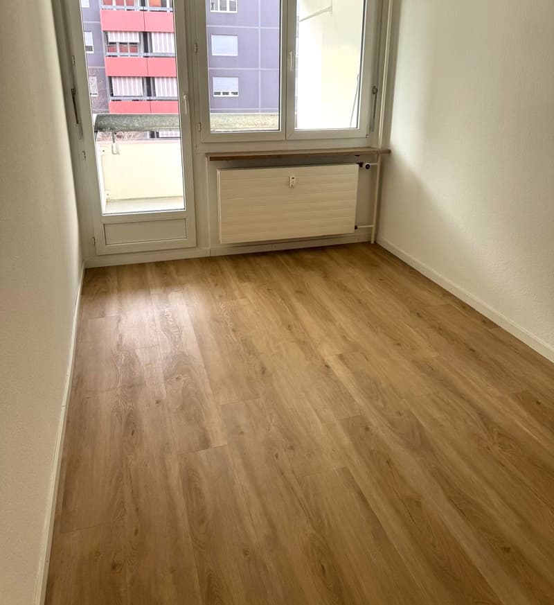Grosszügige 3.5 Zimmerwohnung am Wiesenplatz mit 2 Balkonen (6)