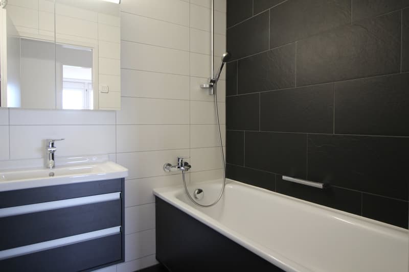 Badezimmer mit Badewanne