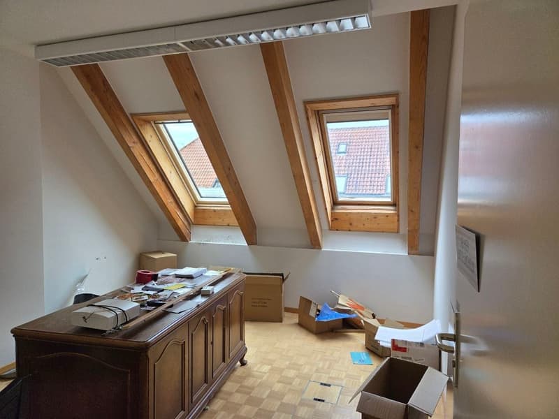 Helle Büroräumlichkeiten in Dübendorf (3)