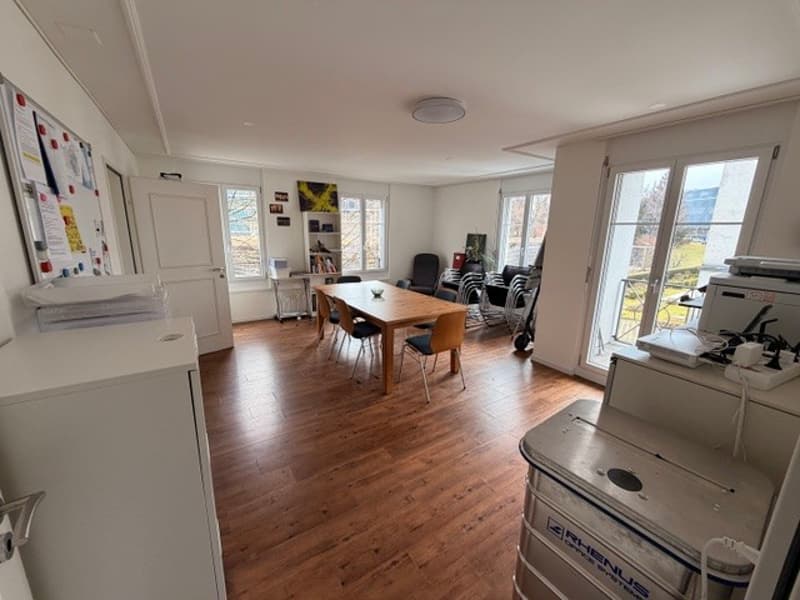 Helles Büro in Dübendorf (3)