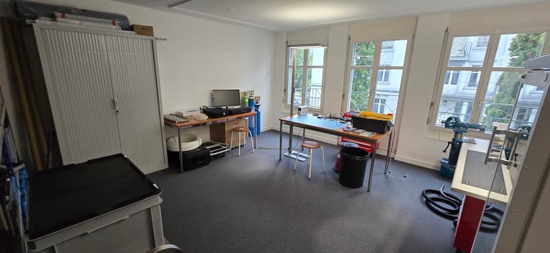 Helles Büro in Dübendorf (6)