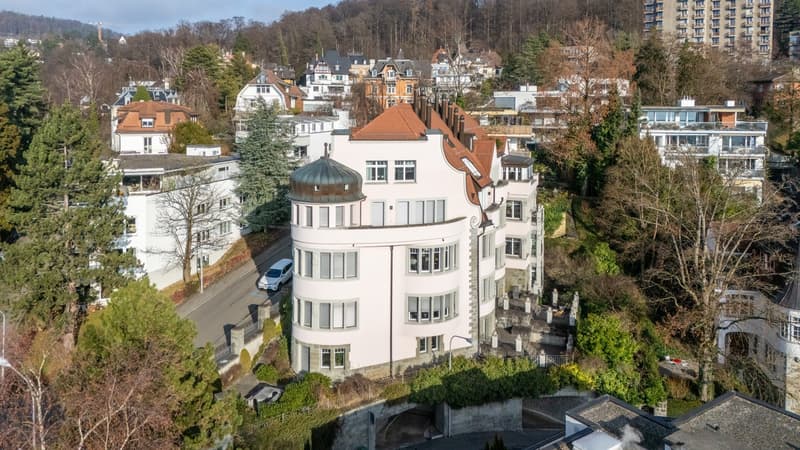 Exklusive, möblierte 3.5-Zimmer-Wohnung am Zürichberg mit Seesicht (3)