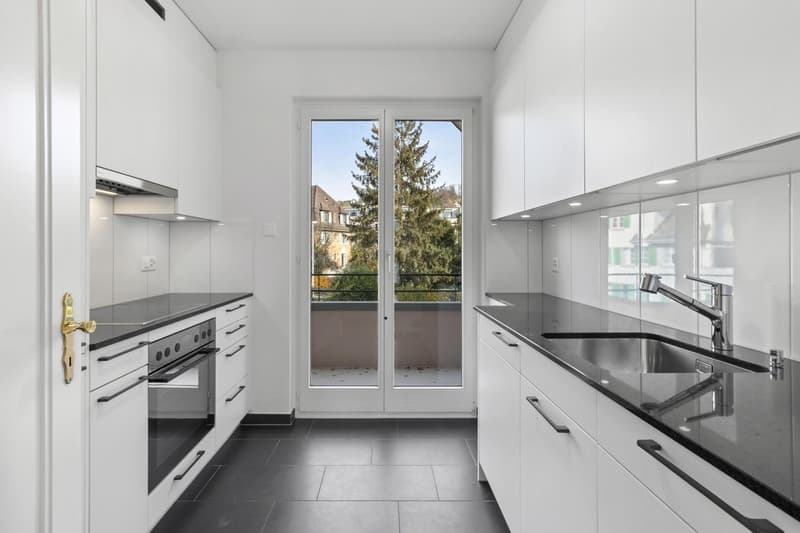 Bitte beachten Sie, dass es sich hierbei um Vergleichsbilder und nicht um Aufnahmen der Wohnung handelt.