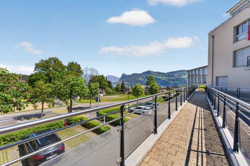 Geschäftsliegenschaft / Büro / Praxis an ruhiger Lage in Hergiswil (7)