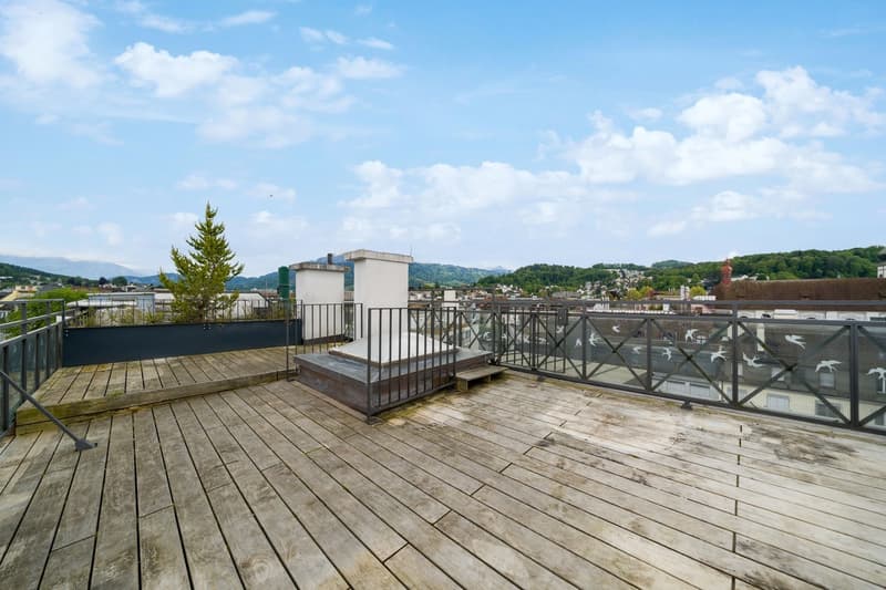 Exklusive 5-Zimmer-Maisonettewohnung mit Dachterrasse im Herzen von Luzern (2)
