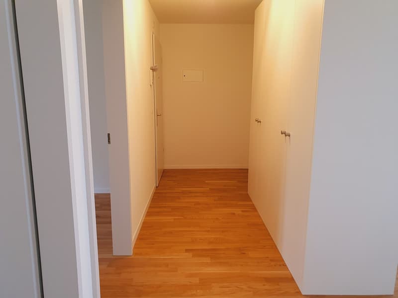 Helle 3.5-Zimmer-Wohnung mit Balkon (8)