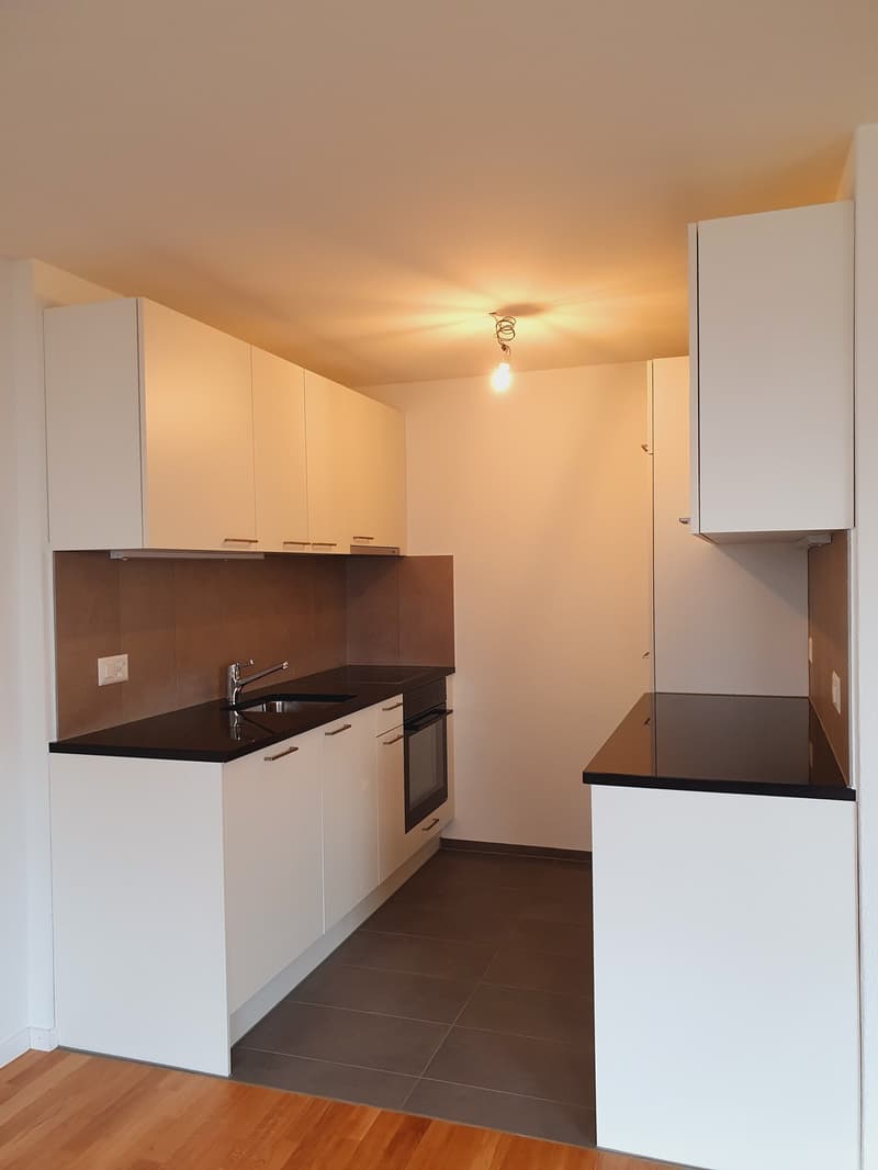 Helle 3.5-Zimmer-Wohnung mit Balkon (5)