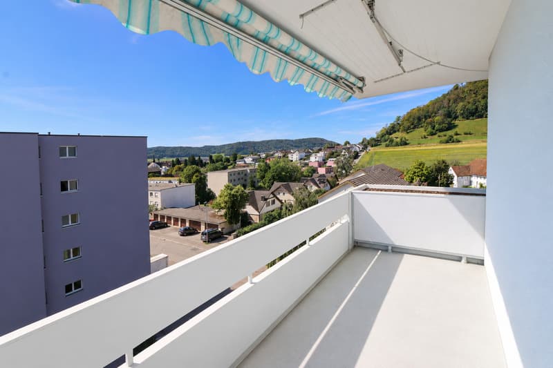Wohnen mit Weitblick - gepflegte 4.5-Zi-Wohnung im obersten Geschoss (12)
