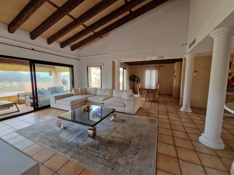 Dreamy 4.5-room apartment directly on the golf course in Santa Ponça (5)