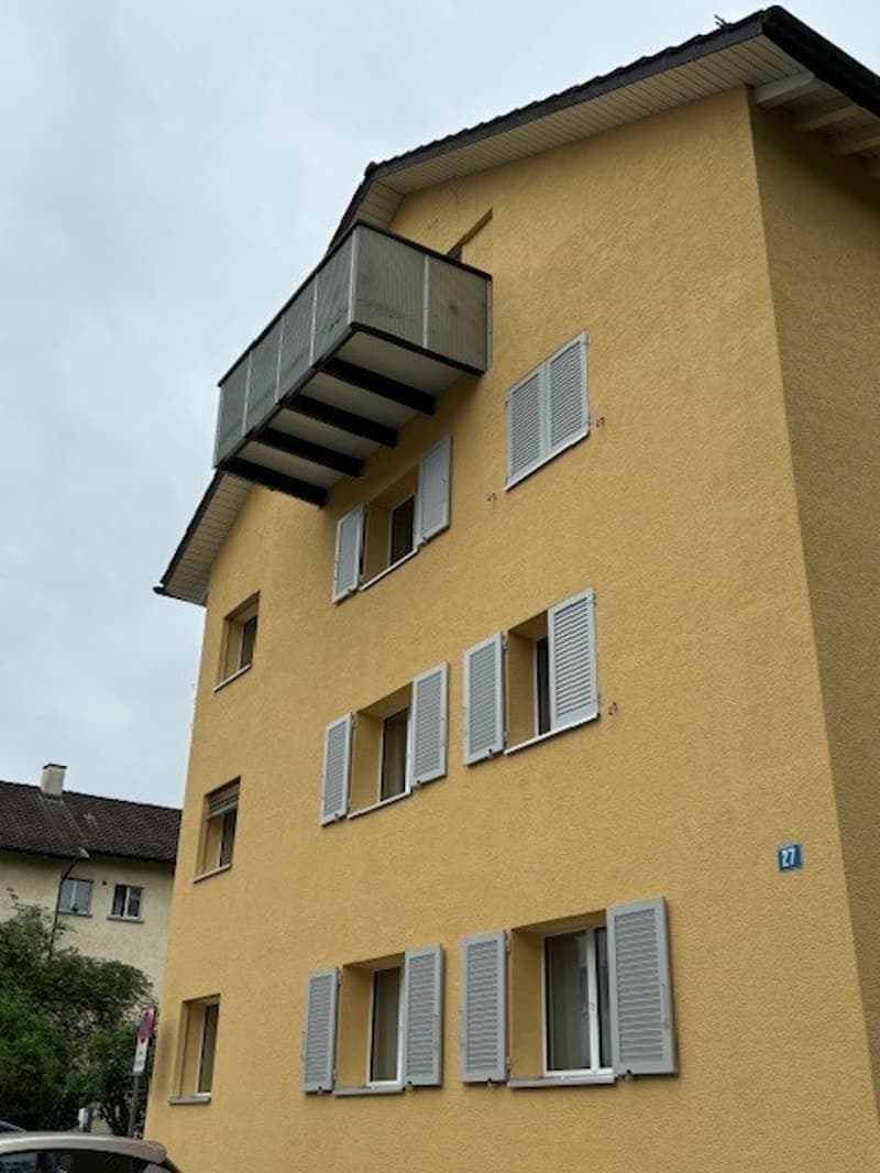 Aussenparkplatz zu vermieten (1)