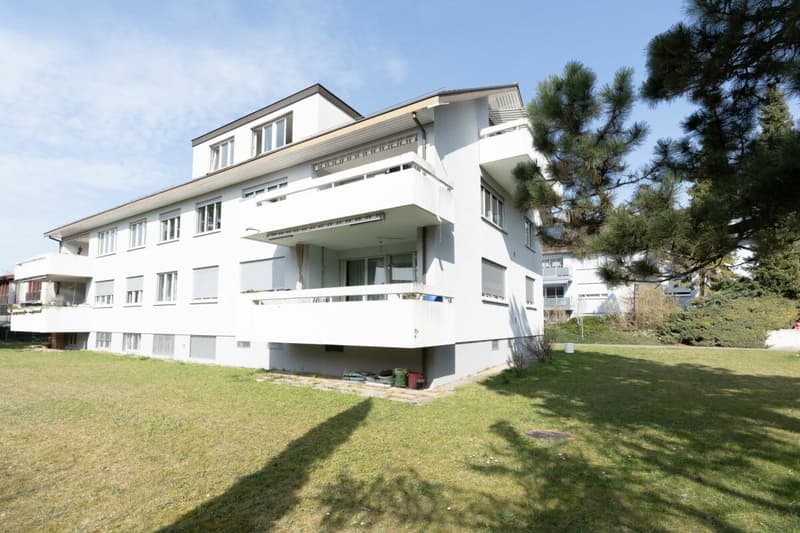 RESERVIERT - Dachwohnung mit Charme (2)