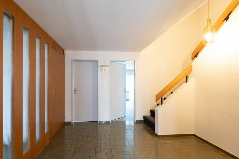 Casa unifamiliare con laboratorio nel centro del villaggio (5)
