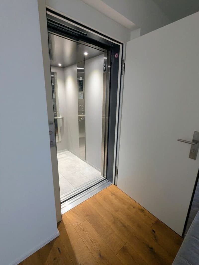 Exklusive Attikawohnung mit Panoramablick auf die Stadt! 189 M2 (9)