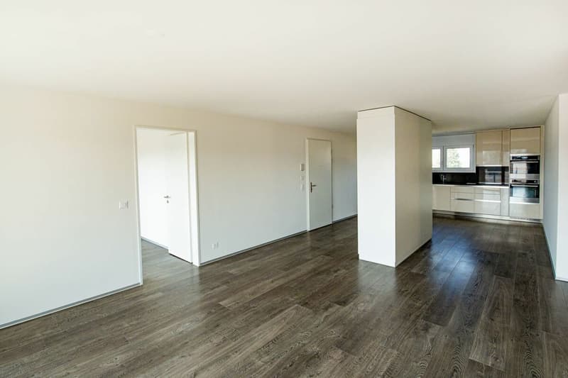 Die perfekte Wohnung für Ihre Familie - mit grossem Balkon (2)