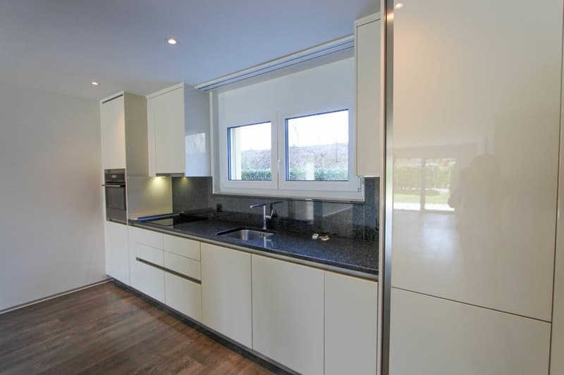 Moderne, helle Wohnung - grosser Balkon (1)