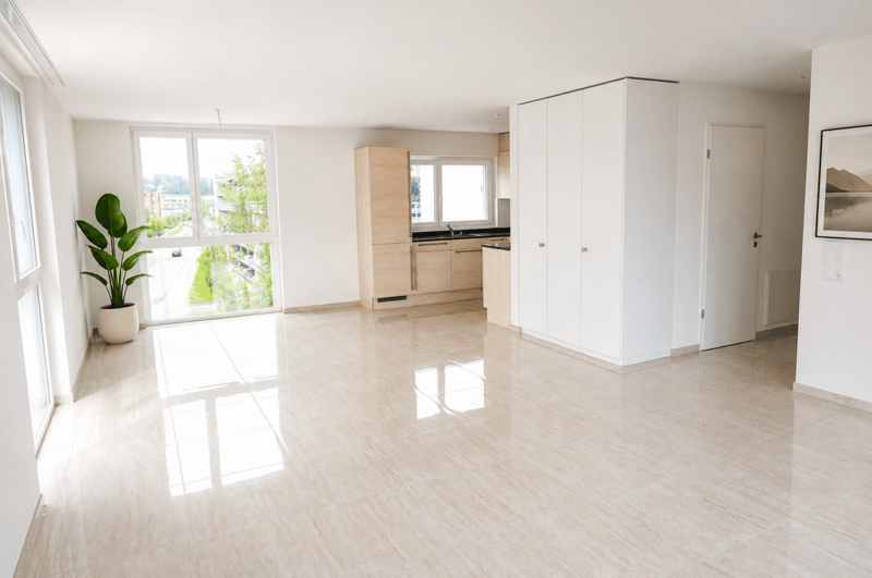 Grosszügige 3.5-Zimmer-Wohnung an guter Lage (2)