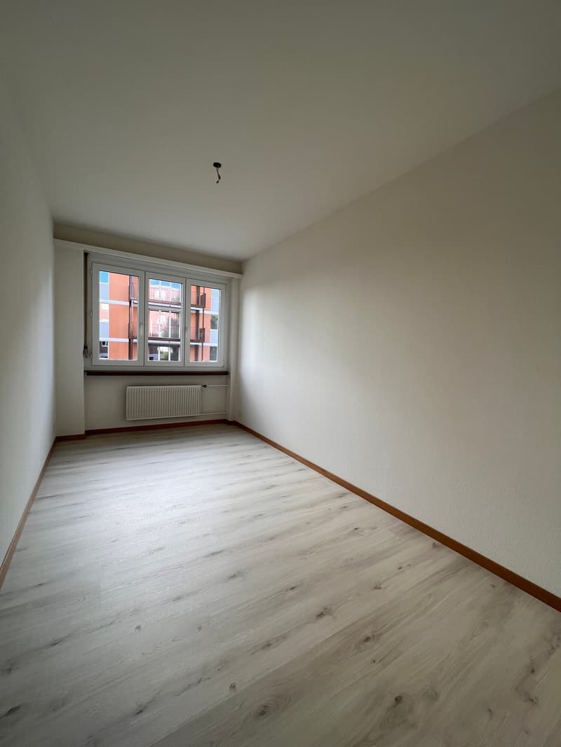 Helle und gemütliche Wohnung in ruhigem Quartier (2)