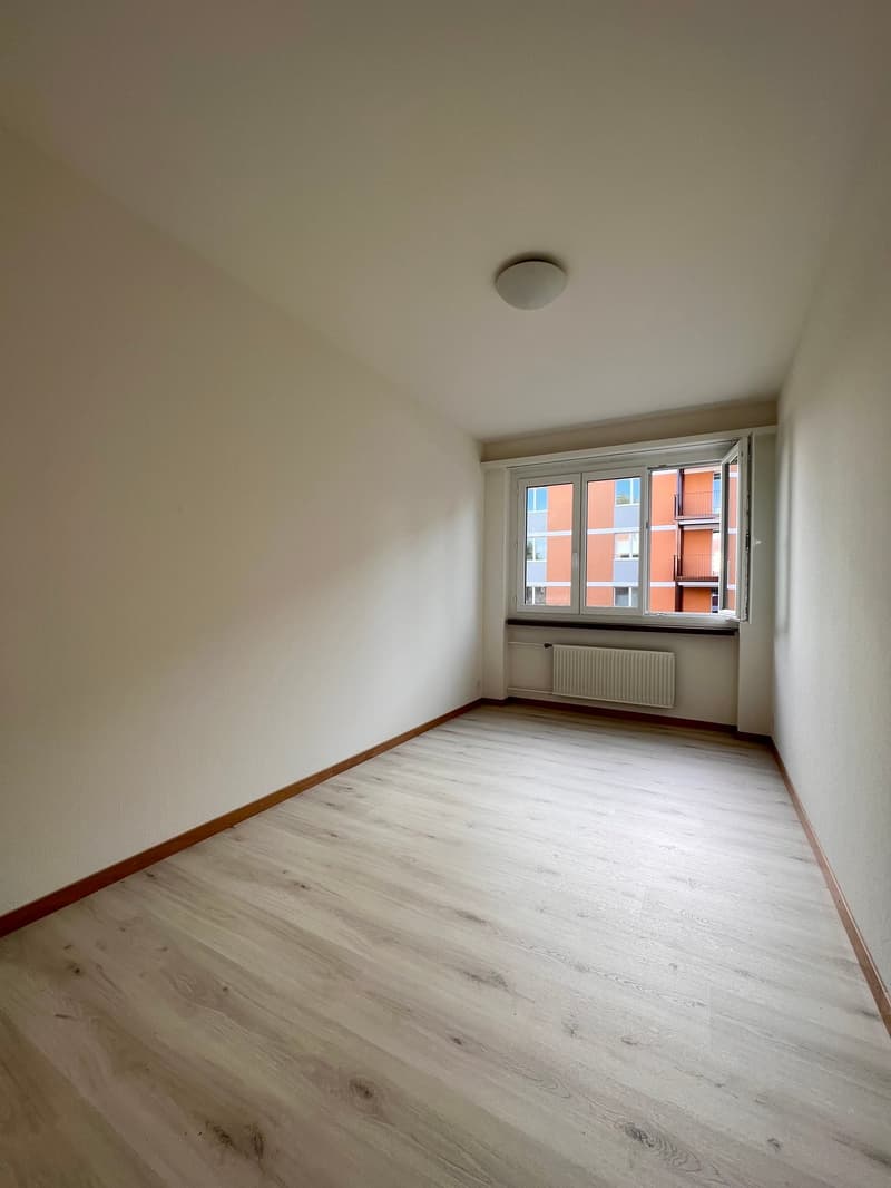 Helle und gemütliche Wohnung in ruhigem Quartier (3)