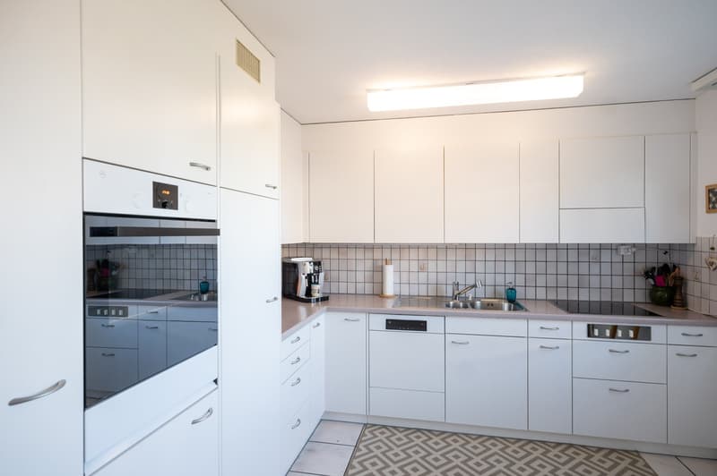 Schöne 4.5-Zimmer-Wohnung in ruhigem Quartier (4)