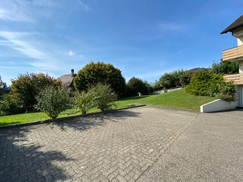4,5 Zimmer Wohnung mit Balkon und Aussicht ins Grüne (14)
