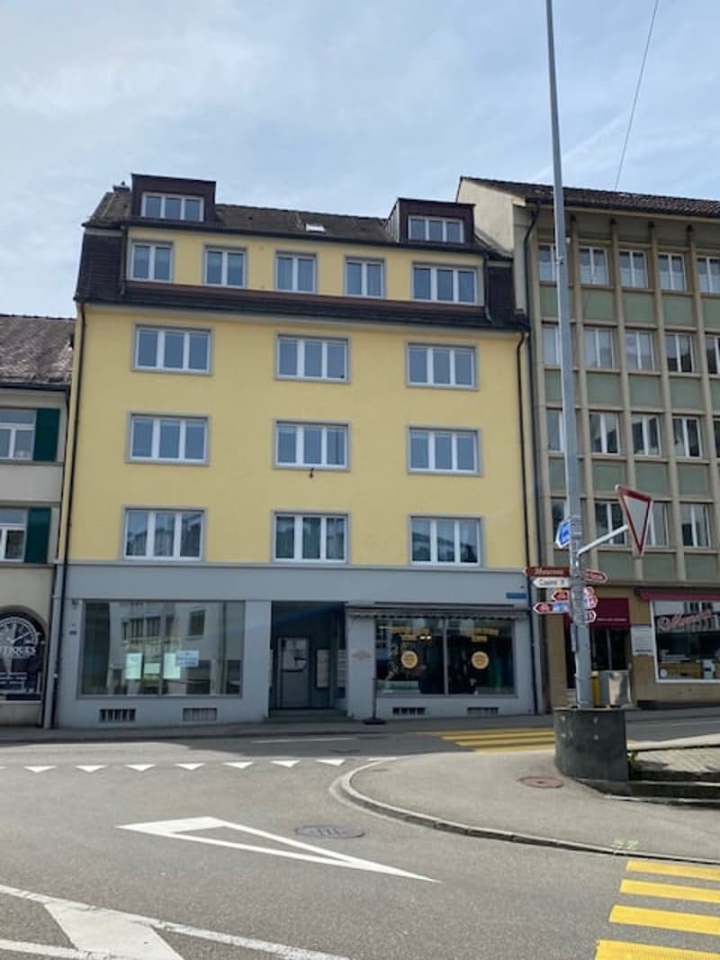 Repräsentrative Büroetage in der Altstadt von Herisau 5,5 Zimmer (2)