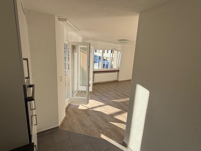 Helle 2.5-Zimmer-Wohnung an zentraler Lage (10)