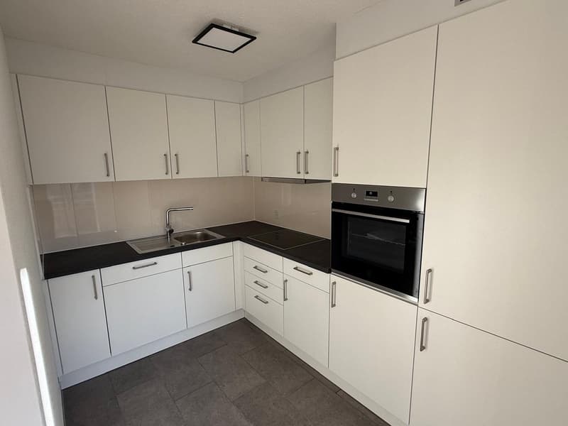 Helle 2.5-Zimmer-Wohnung an zentraler Lage (9)