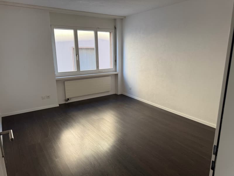6.5 Zimmer Wohnung in Uzwil Zentrum mit Terrasse, Lift und 2 Bädern (10)
