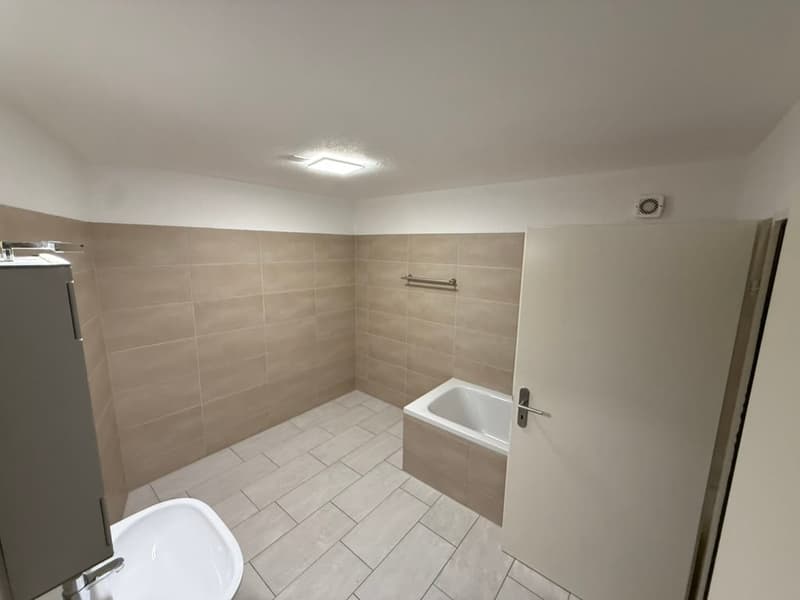 6.5 Zimmer Wohnung in Uzwil Zentrum mit Terrasse, Lift und 2 Bädern (7)
