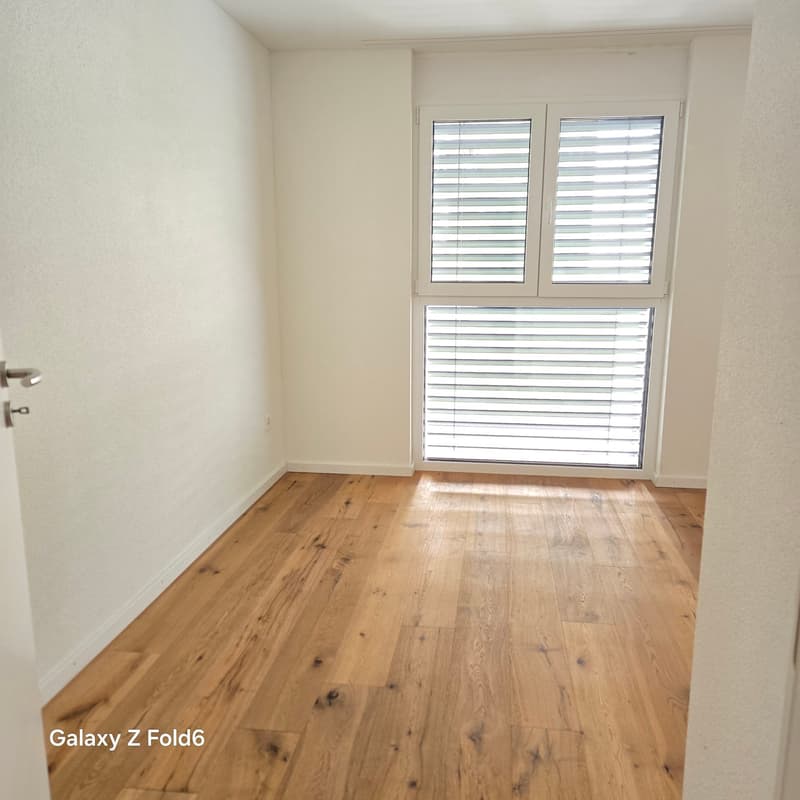 Moderne 3 1/2 Zimmer Traumwohnung mit zwei Bädern (7)