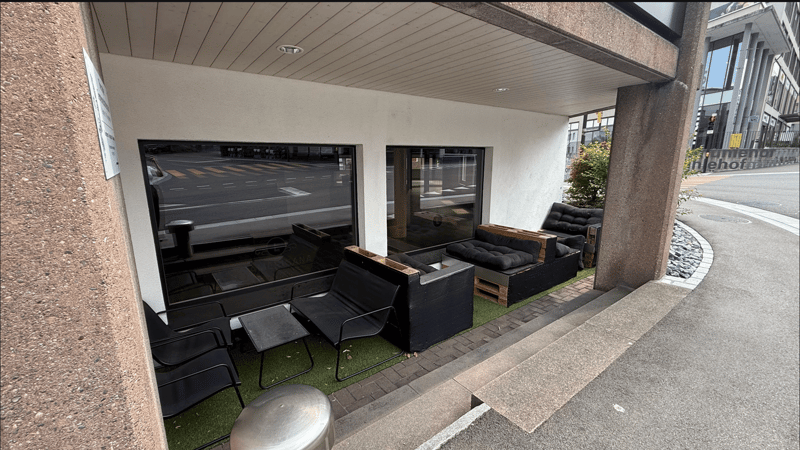Grosszügiges Restaurant an top Lage – 350 m² inkl. Wintergarten & Aussenbereich (11)