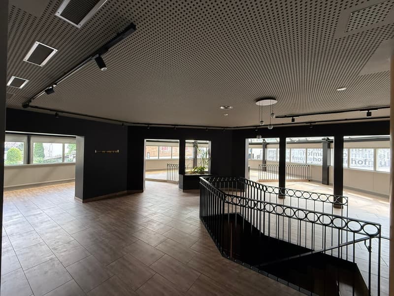 Grosszügiges Restaurant an top Lage – 350 m² inkl. Wintergarten & Aussenbereich (4)