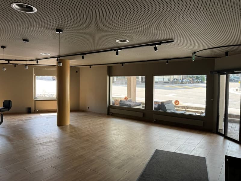 Grosszügiges Restaurant an top Lage – 350 m² inkl. Wintergarten & Aussenbereich (7)