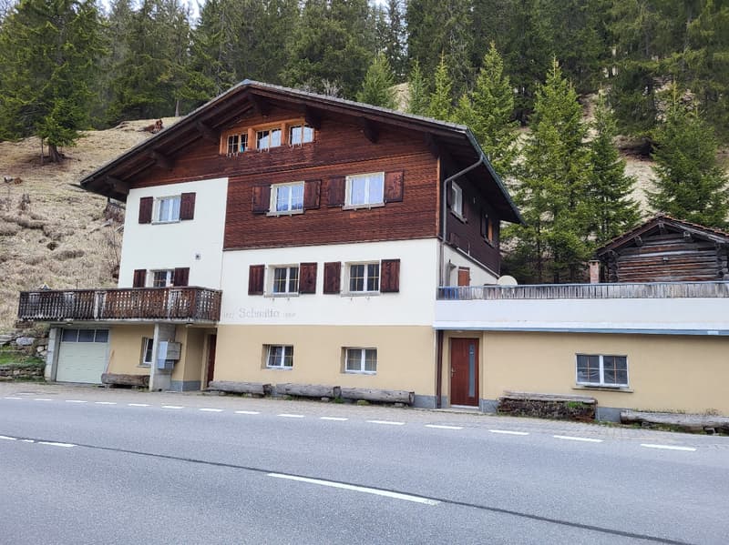 Gemütliche 2-Zimmer-Wohnung in ruhiger Lage in Langwies (1)