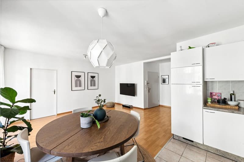 Bright 3.5-Room Apartment Available Immediately – Sankt Jakobstrasse, Zürich 8004 (1)