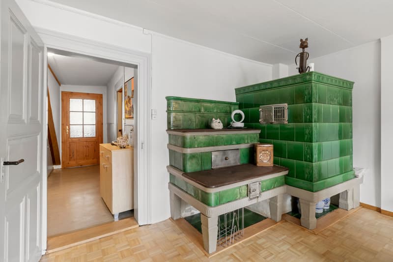 Charmantes 9-Zimmer-Reihenhaus mit Garage in Trasadingen kaufen (8)