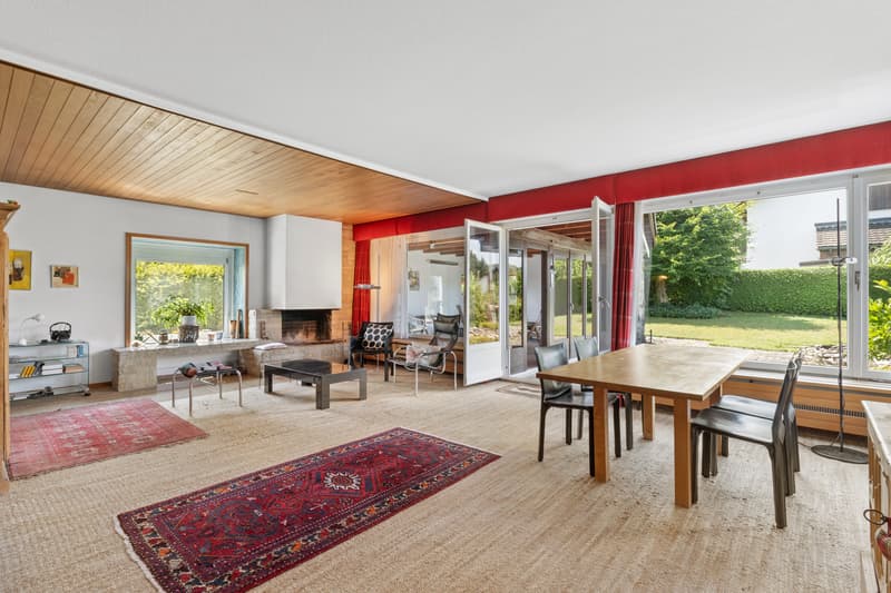 Grosszügiges Einfamilienhaus an sonniger Hanglage mit grossem Garten (6)