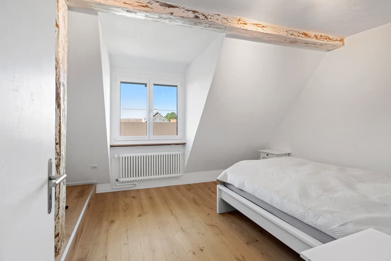 7-Zimmer Reihenhaus mit Charme in Wilchingen kaufen (11)