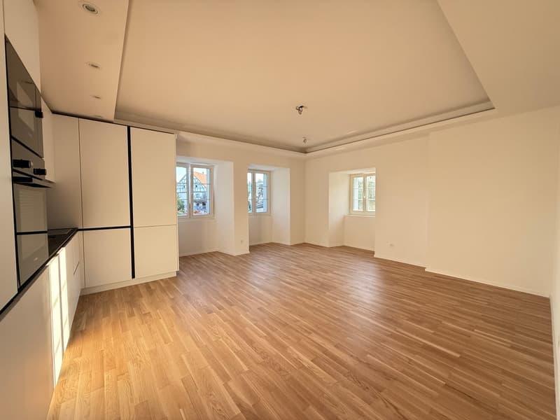 Charmante 3.5-Zimmer-Wohnung in ruhiger Lage in Hallau (2)